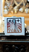 Pin's Cadran Solaire Vintage Unique - Collection Rétro