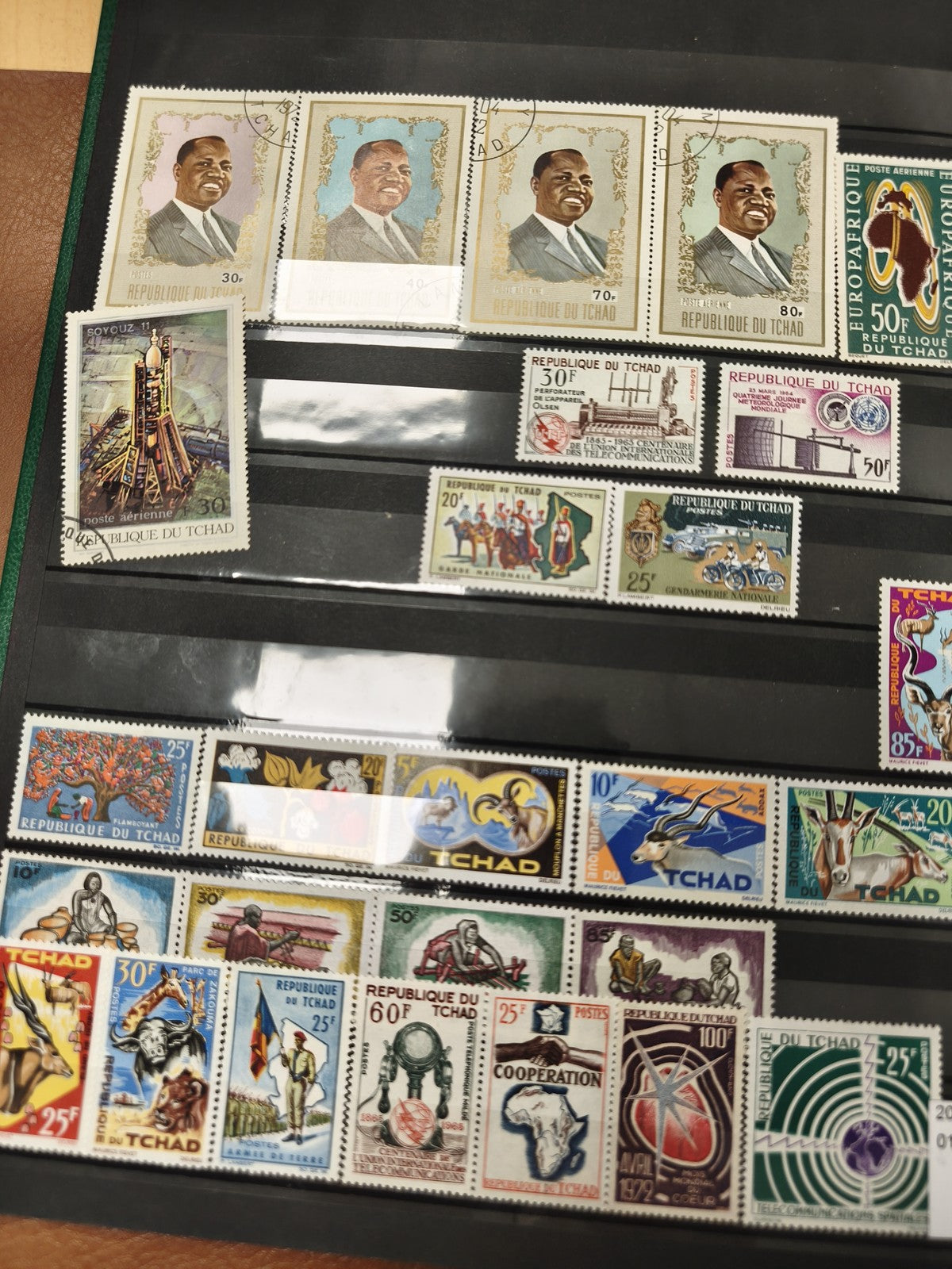 Lot timbres Tchad oblitérés, thématiques variées, couleurs vives, support non in