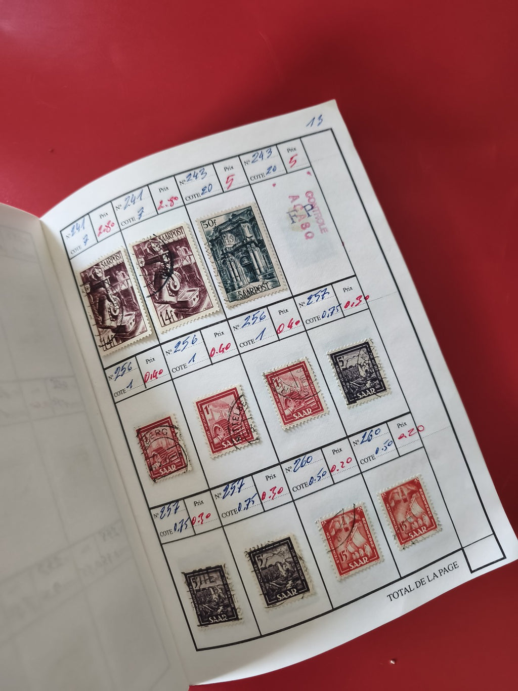 Classeur cahier de timbres à choix, pages illustrées, timbres variés, occasion