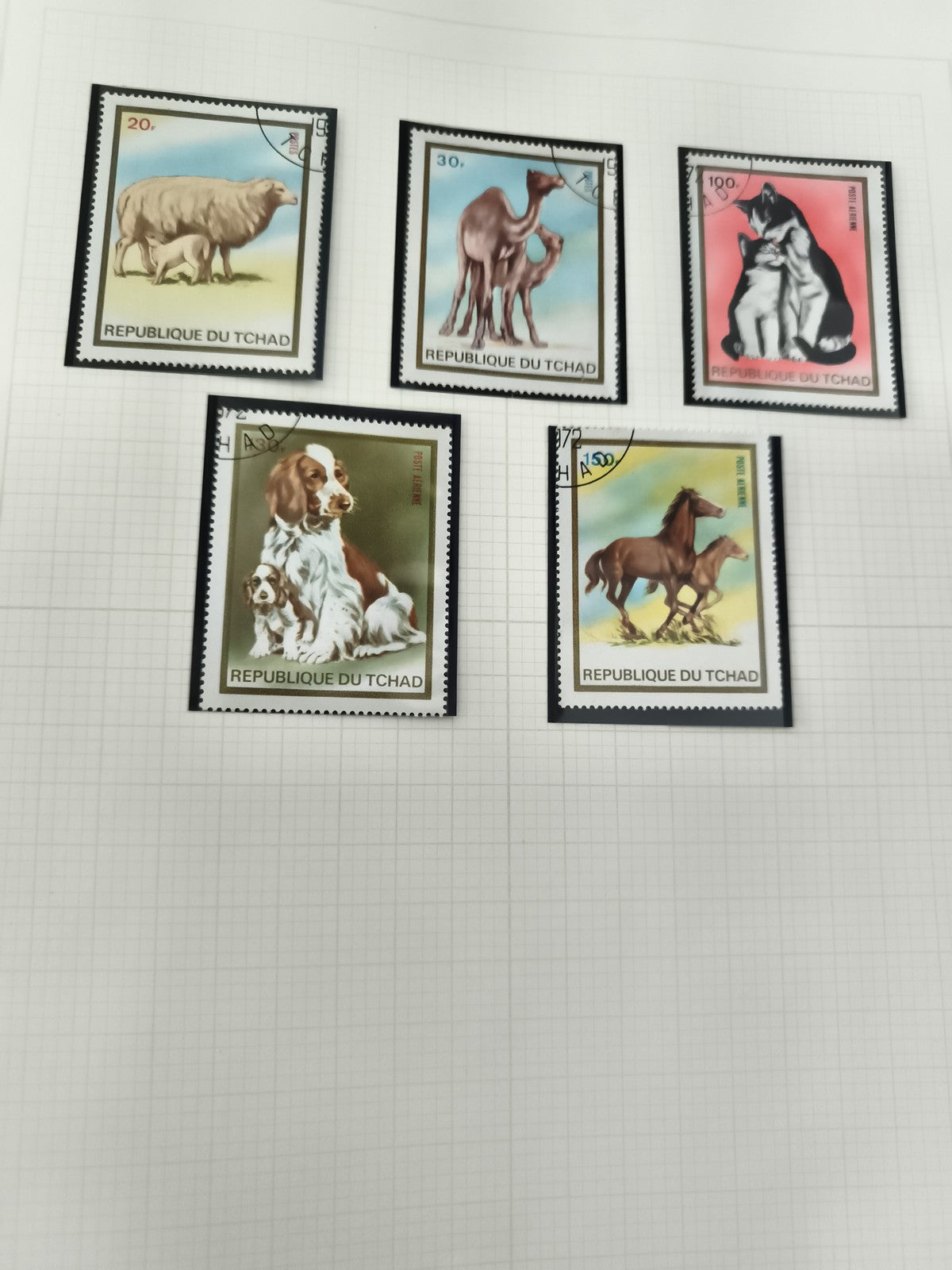 Timbres animaux République du Tchad lot x5 chiens chevaux mouton chameau chat ph