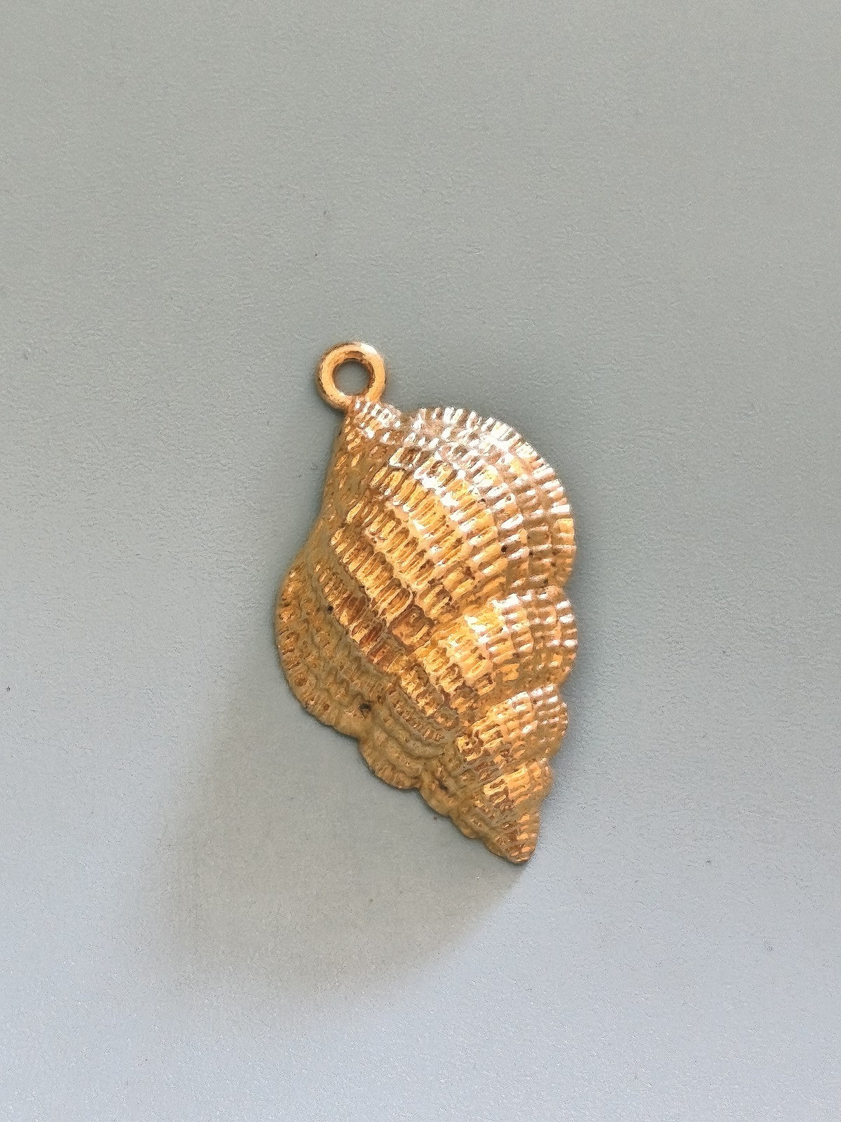 Pendentif vintage ancien plaqué or, bijou rétro pour collection ou cadeau
