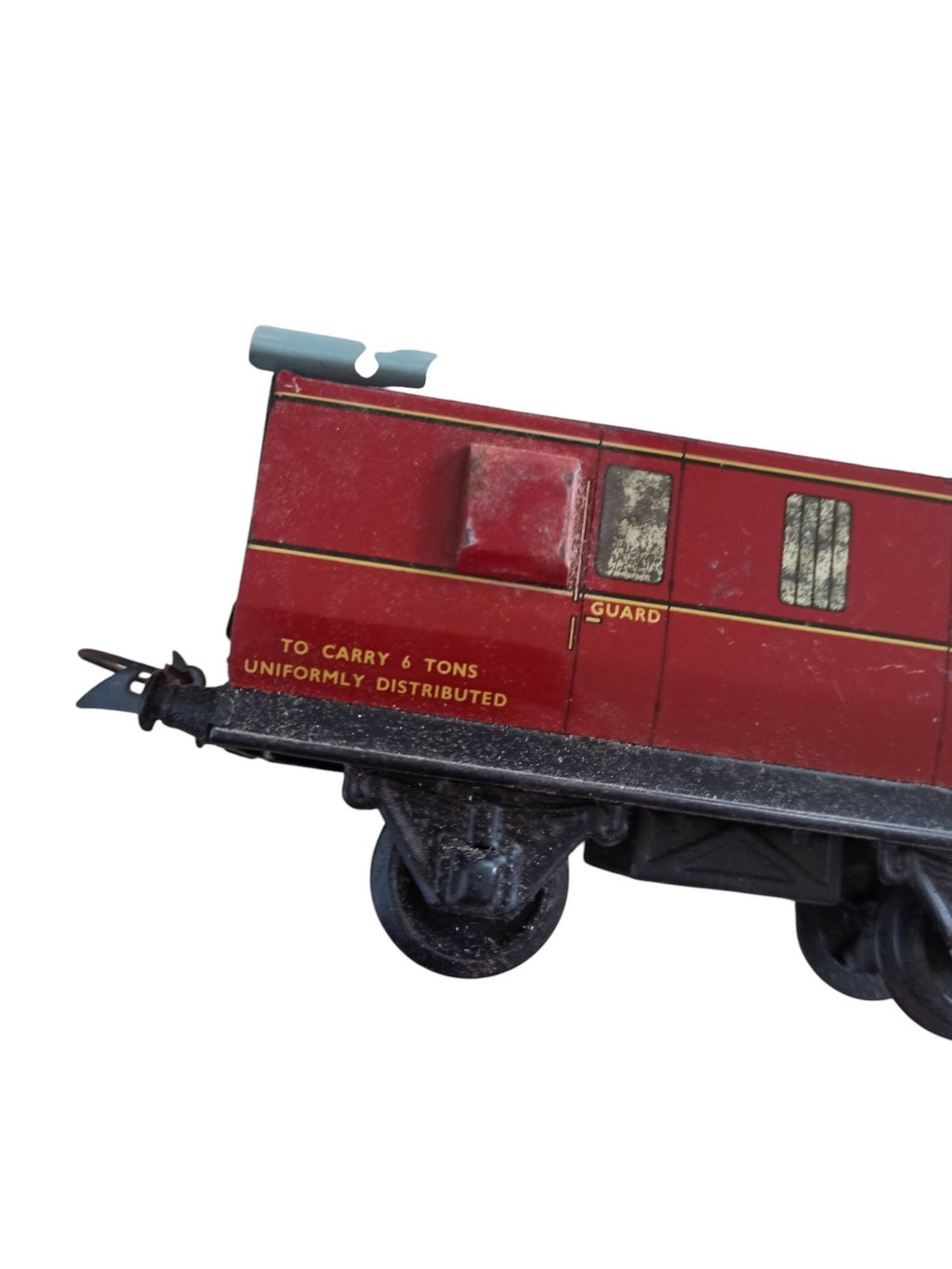 Wagon ancien en tôle rouge, marquages anglais, vintage train jouet déco