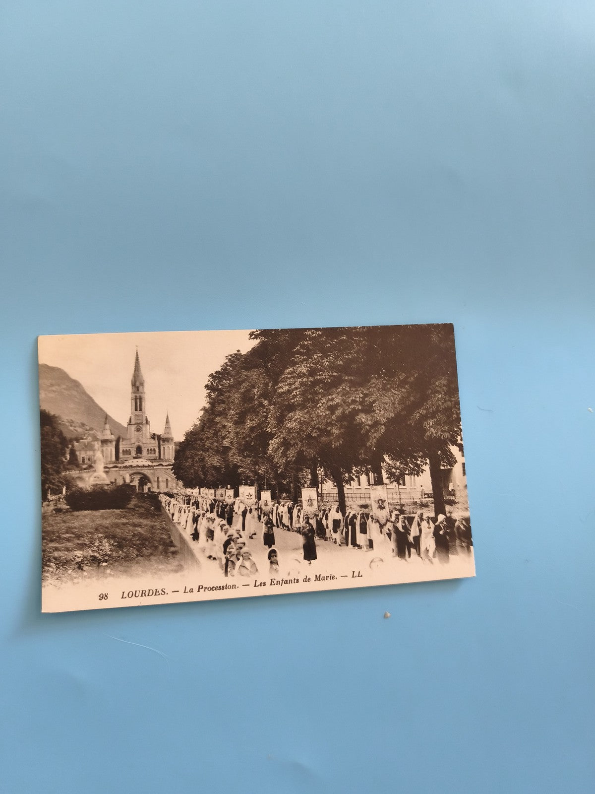 Carte postale ancienne vintage de Lourdes, souvenir rétro pour collectionneur