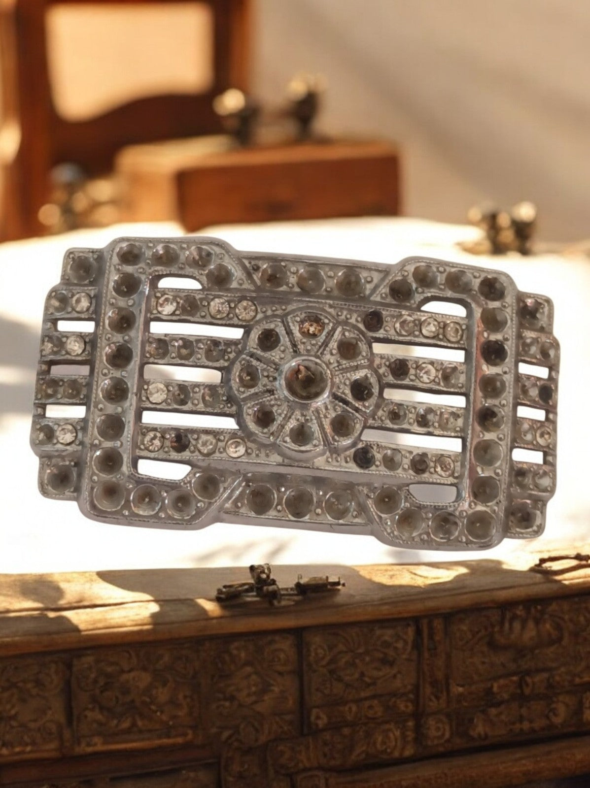Broche vintage rectangulaire strass style Art déco, bijou fantaisie ancien