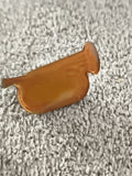 Pin's vintage forme amphore marron émaillé badge rétro (Ref 8)