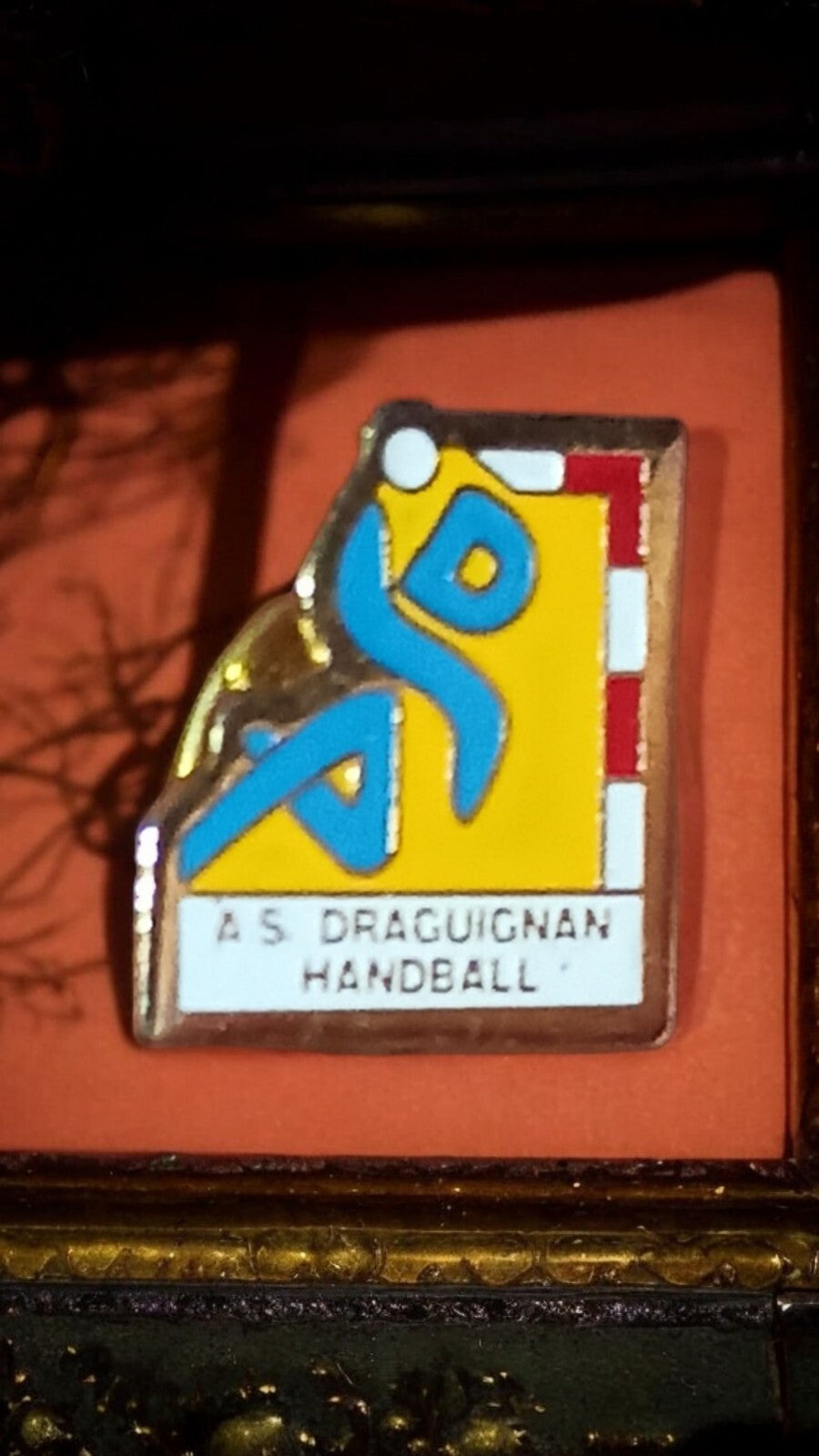 Pin's vintage AS Draguignan Handball émaillé rare années 80 sport badge