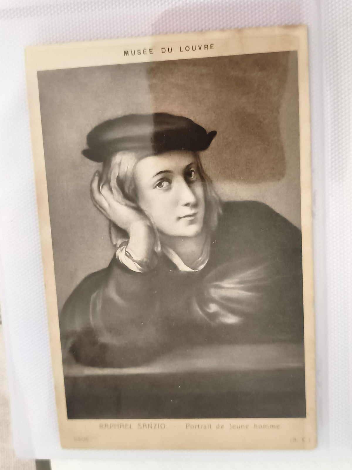 Carte postale ancienne Musée du Louvre Raphaël Sanzio Portrait de Jeune homme