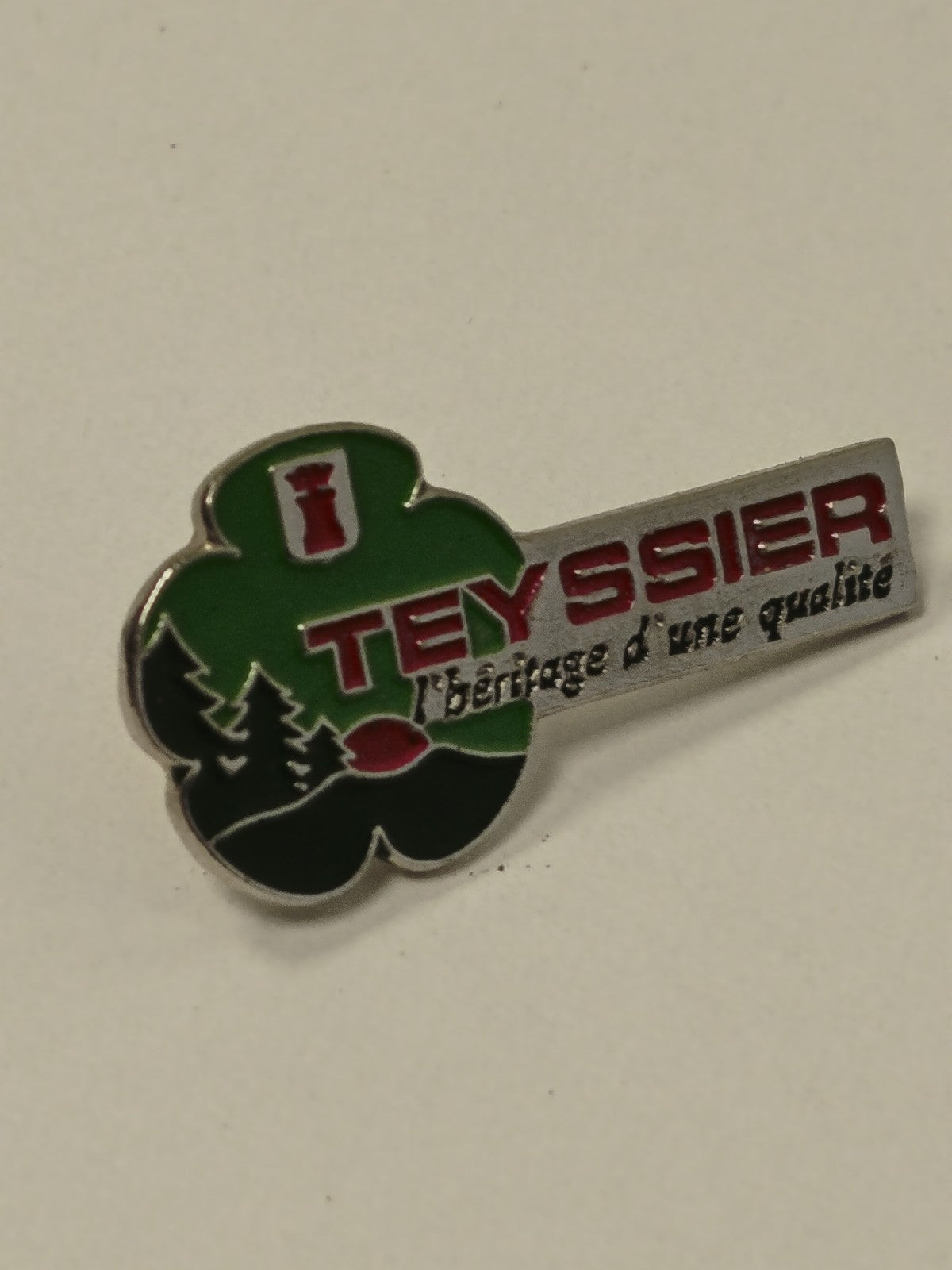 Pin's ancien rétro Teyssier, badge collection vintage France, objet publicitaire