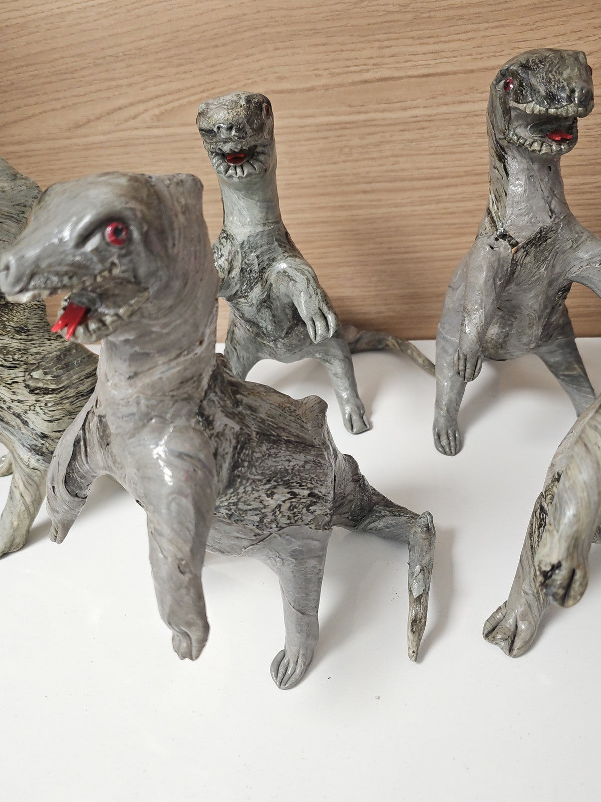 Lot de dinosaures anciens vintage, rare collection galerie d?art, figurines rétr