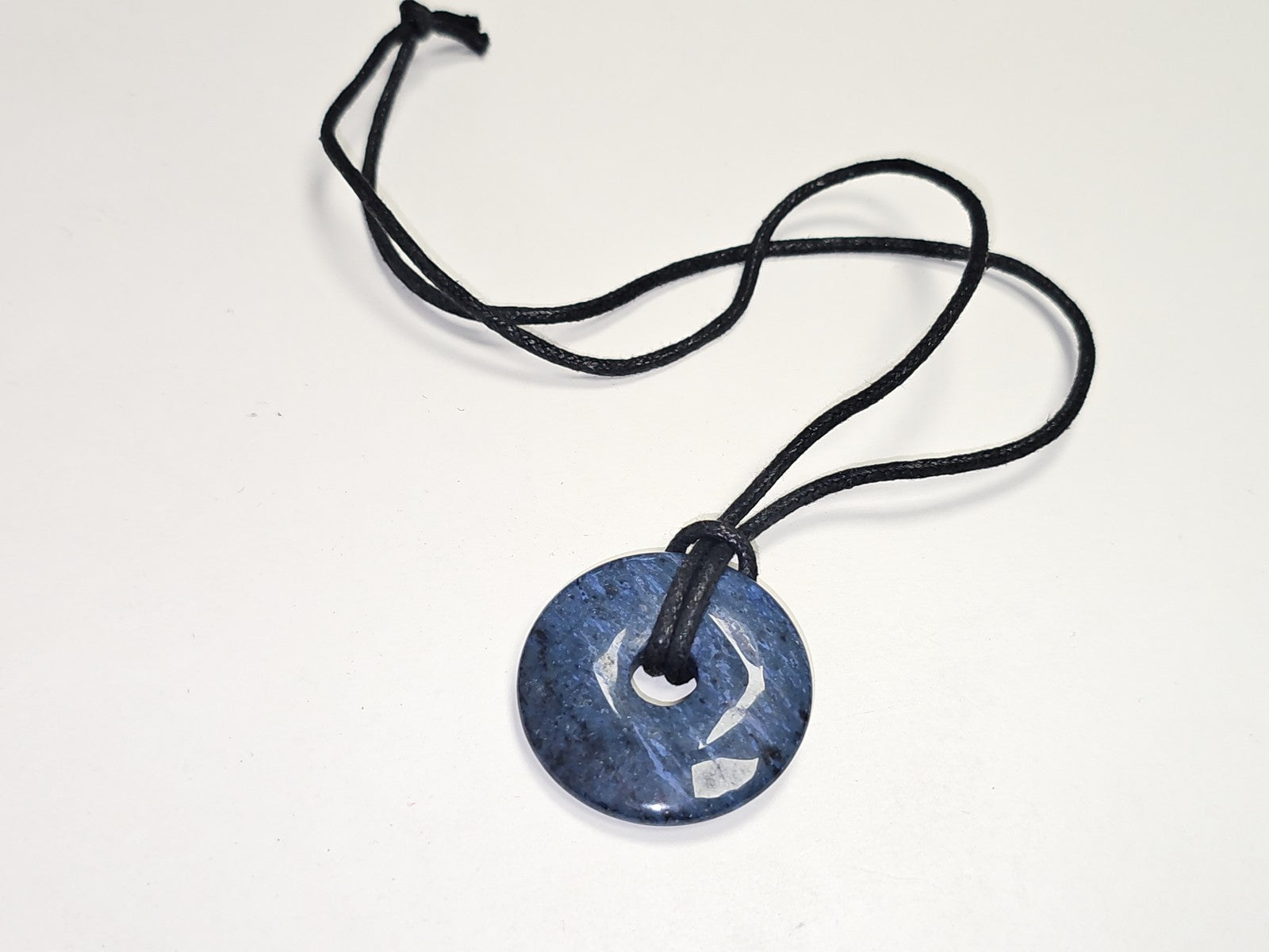 Collier pendentif donut en pierre naturelle dumortiérite bleu élégant occasion f
