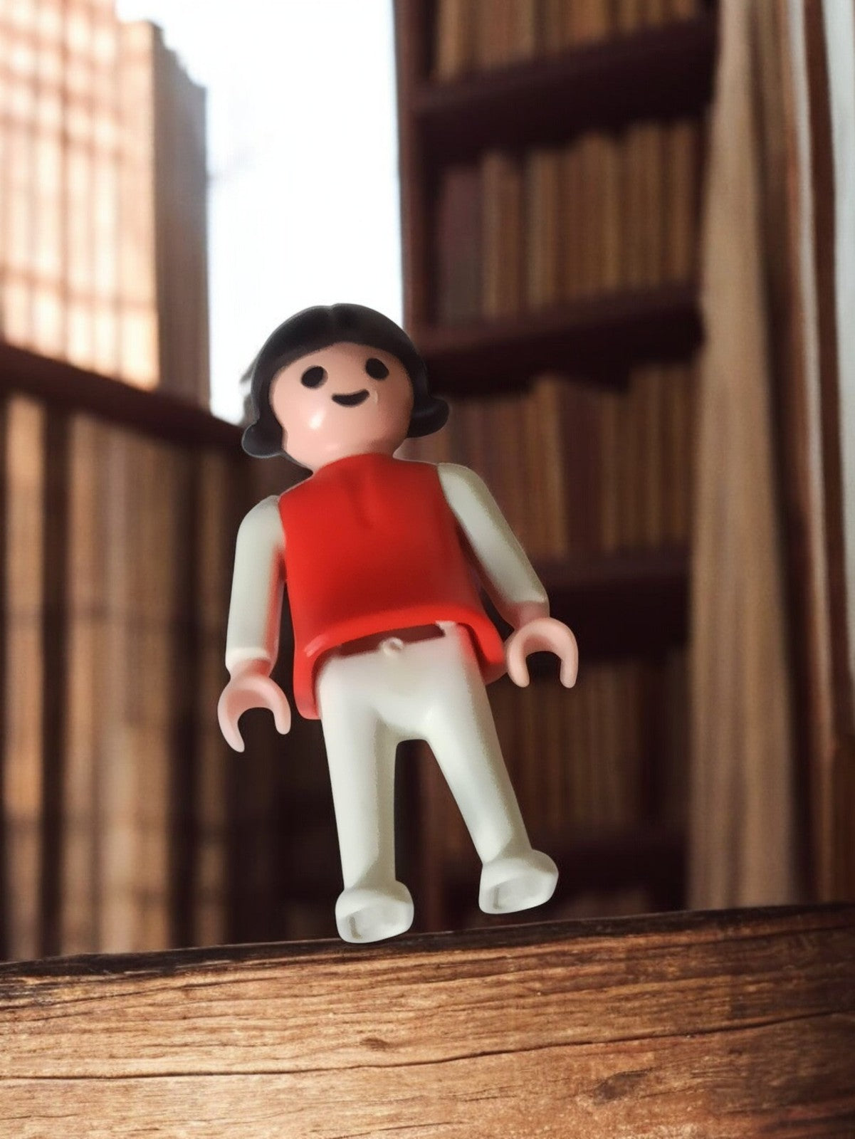 Figurine Playmobil vintage années 70 ancien personnage rétro rouge blanc