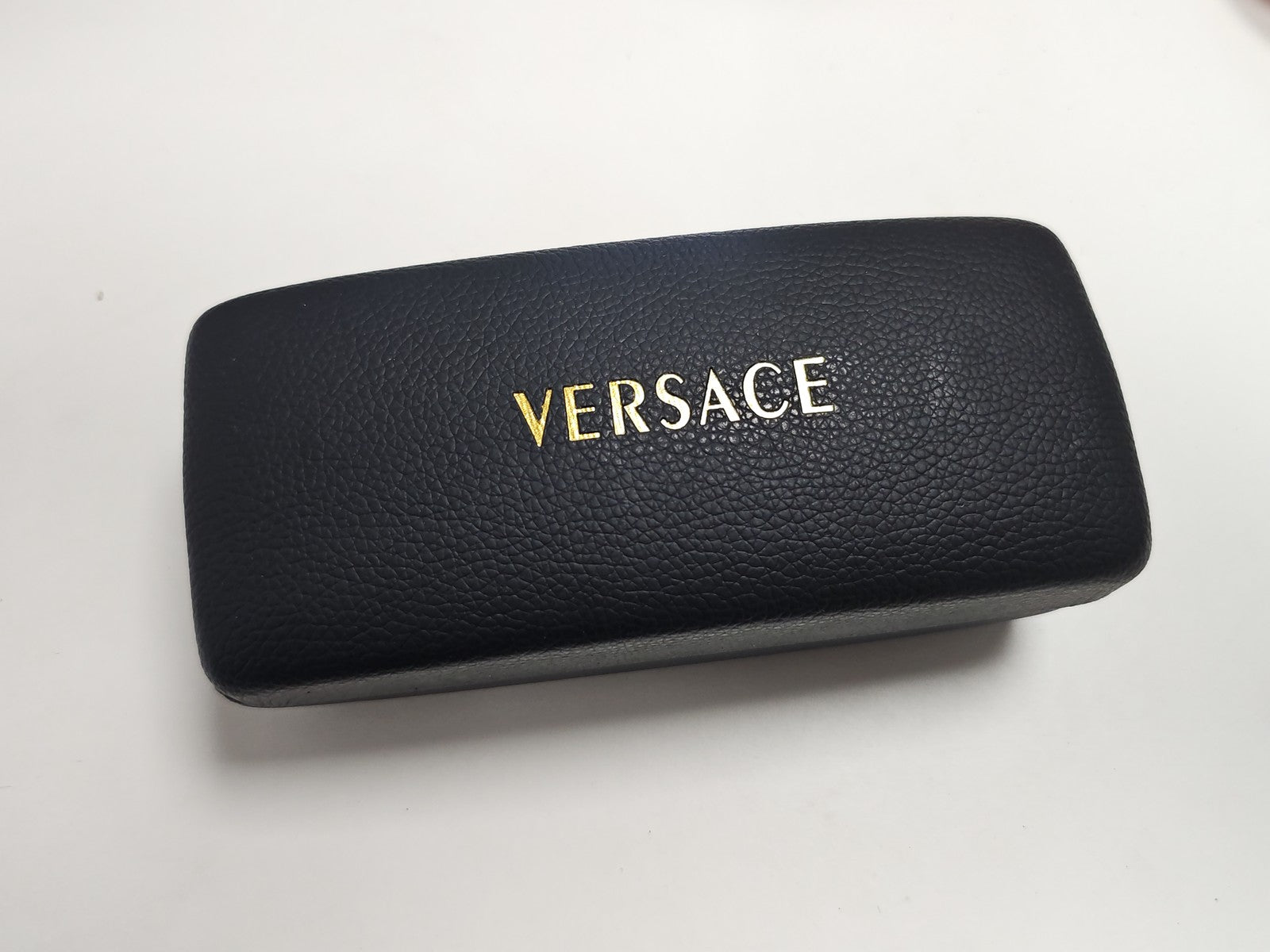 Lunettes de soleil femme Versace 4132-B, monture élégante, protection UV