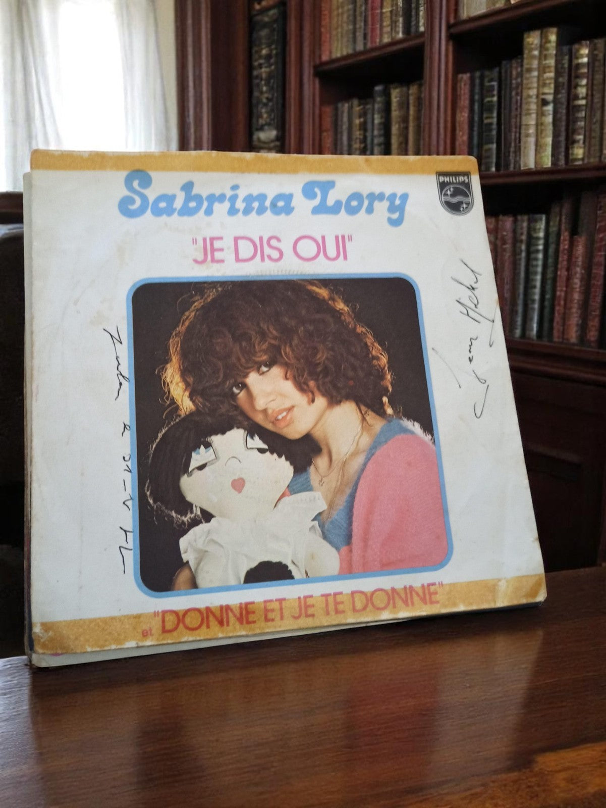Vinyle 45 tours Sabrina Lory Je Dis Oui Philips vintage dédicacé pochette photo