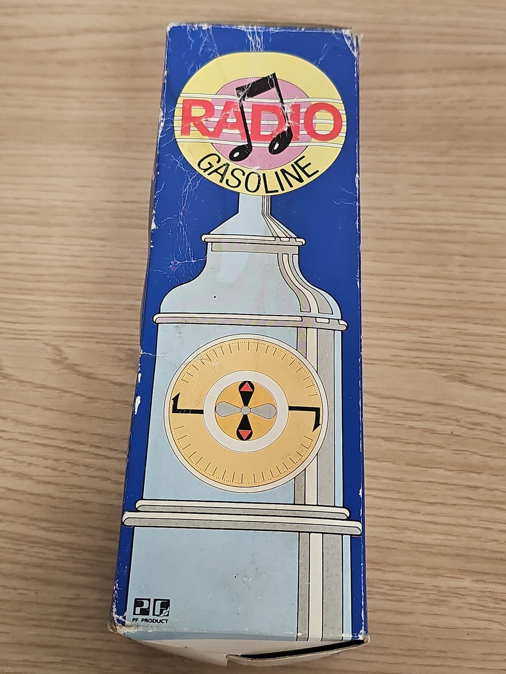 Radio vintage FM pompe à essence jaune style rétro années 80 Frontier