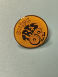 Pin's vintage publicitaire Chips Très Or jaune rond collection années 80 (Ref 14