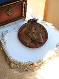 Médaille religieuse vintage St Blaise, ronde, patine bronze catholique