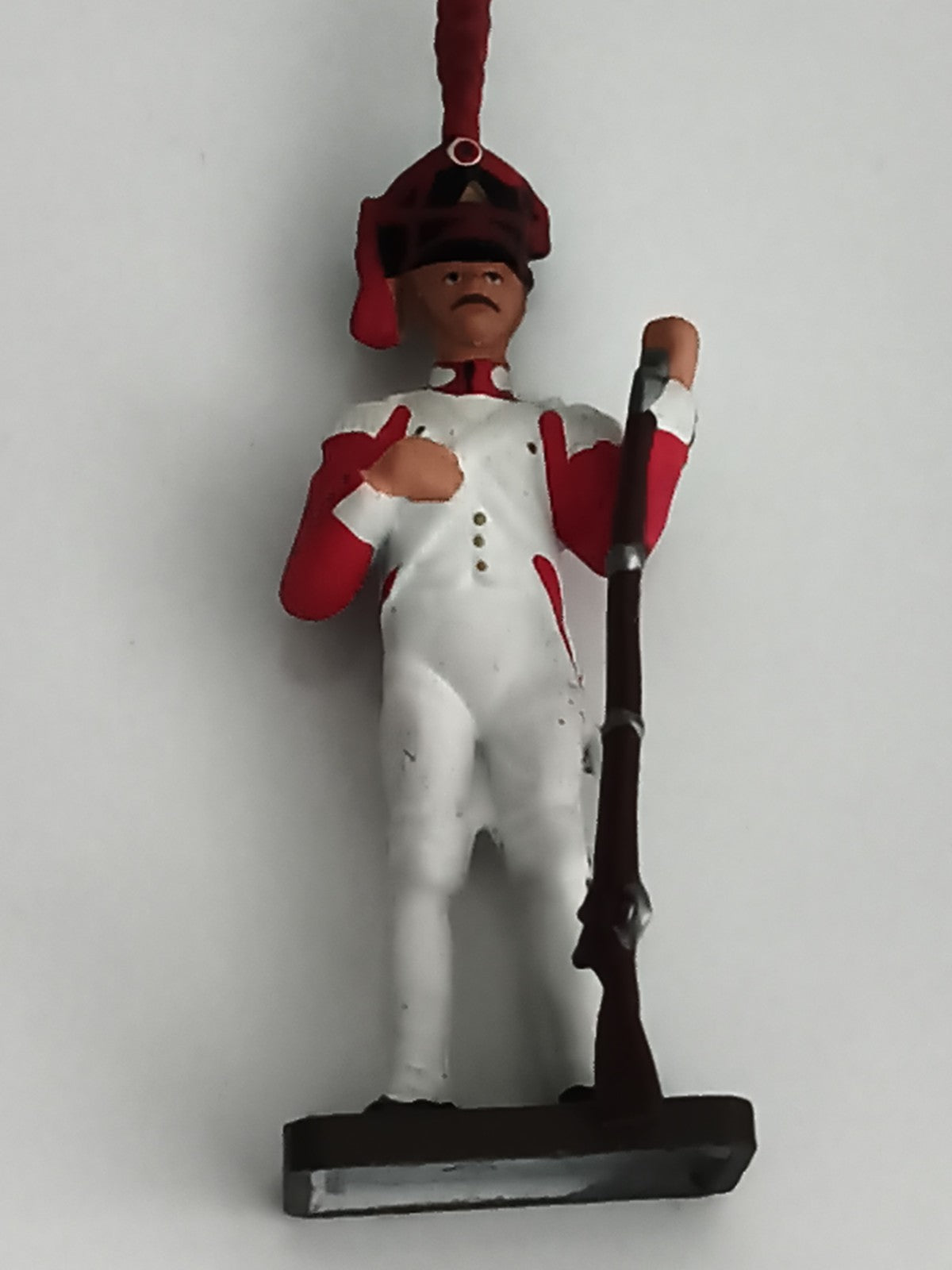 Soldat de plomb ancien uniforme blanc rouge figurine militaire vintage
