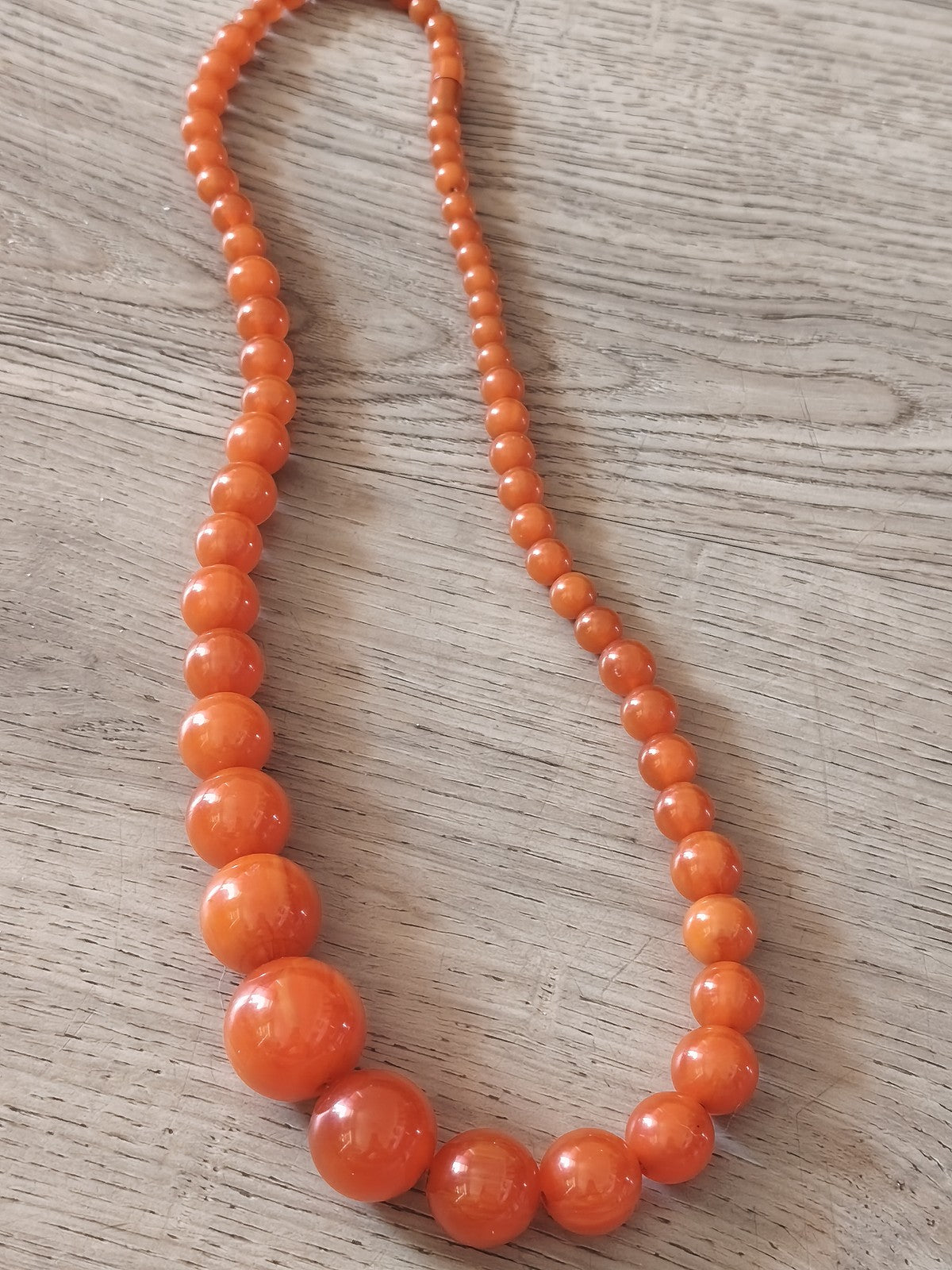 Collier ancien Art Déco en ambre pressé, perles olive, vintage rétro collection