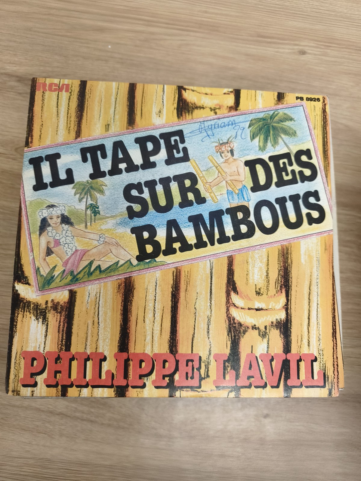 Vinyle 45 tours Philippe Lavil Il tape sur des bambous pochette illustrée RCA