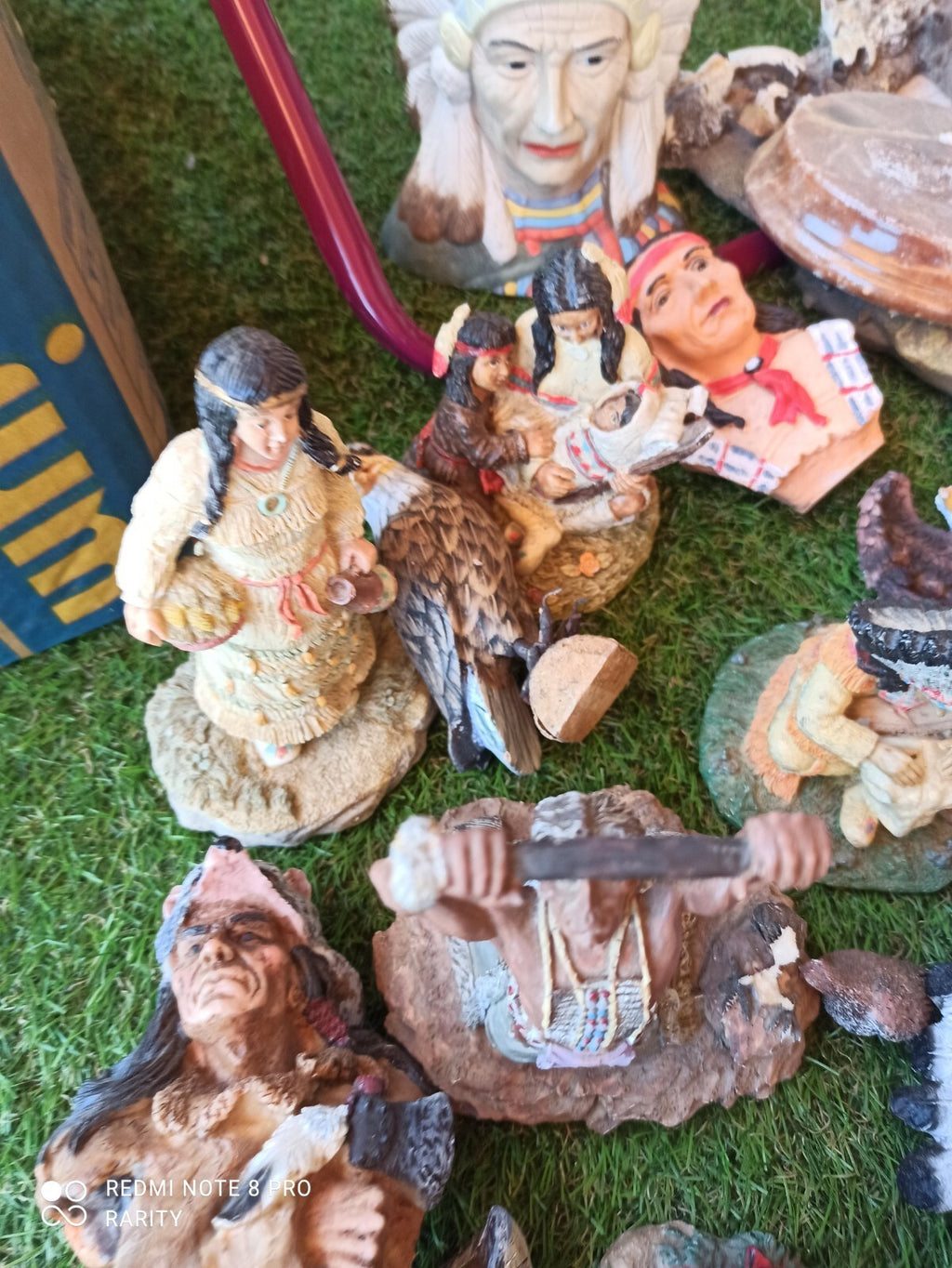 Figurines décoratives Indiens résine artisanat, lot statuettes chef loup ours
