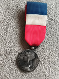Médaille d'honneur du travail ancienne République Française ruban tricolore