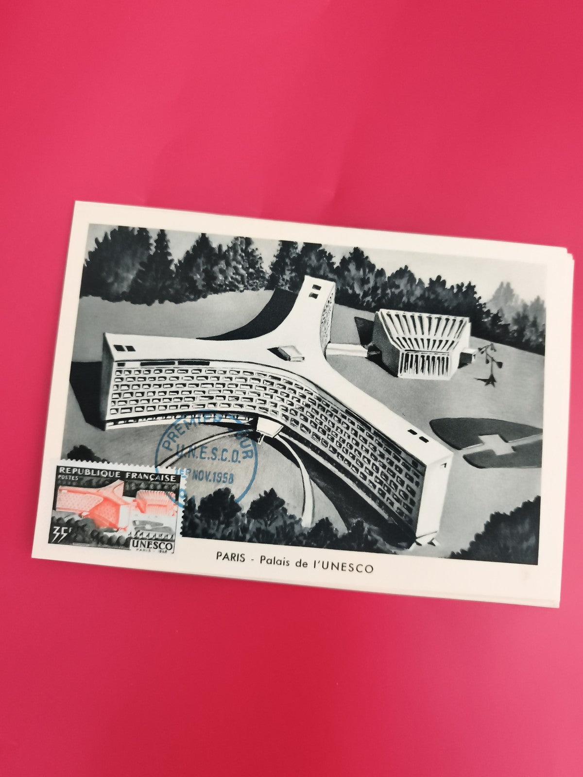 Carte postale illustrée Palais UNESCO Paris timbre 1958 philatélie architecture