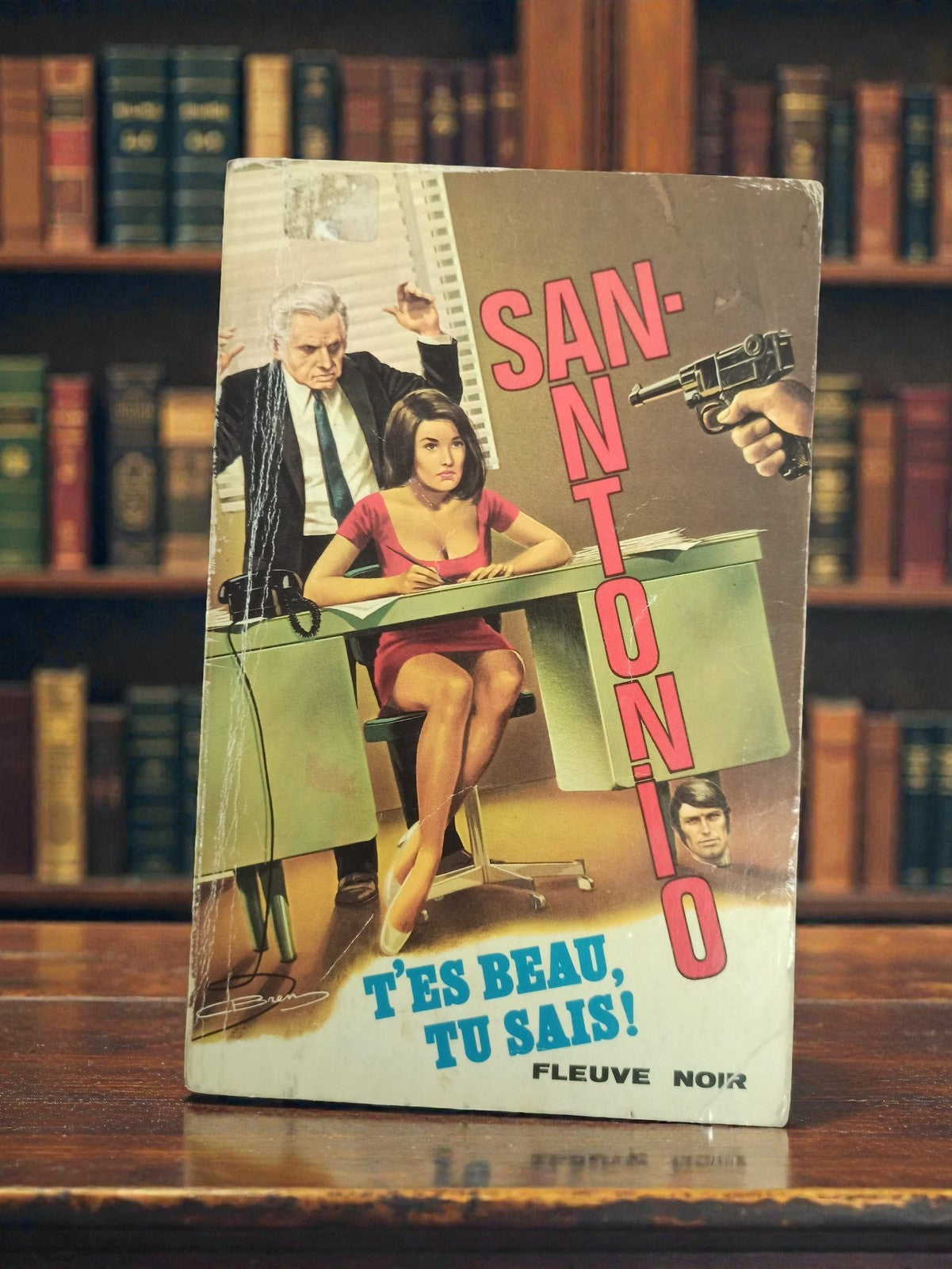 Livre poche polar vintage San-Antonio ancien Fleuve Noir rétro collection
