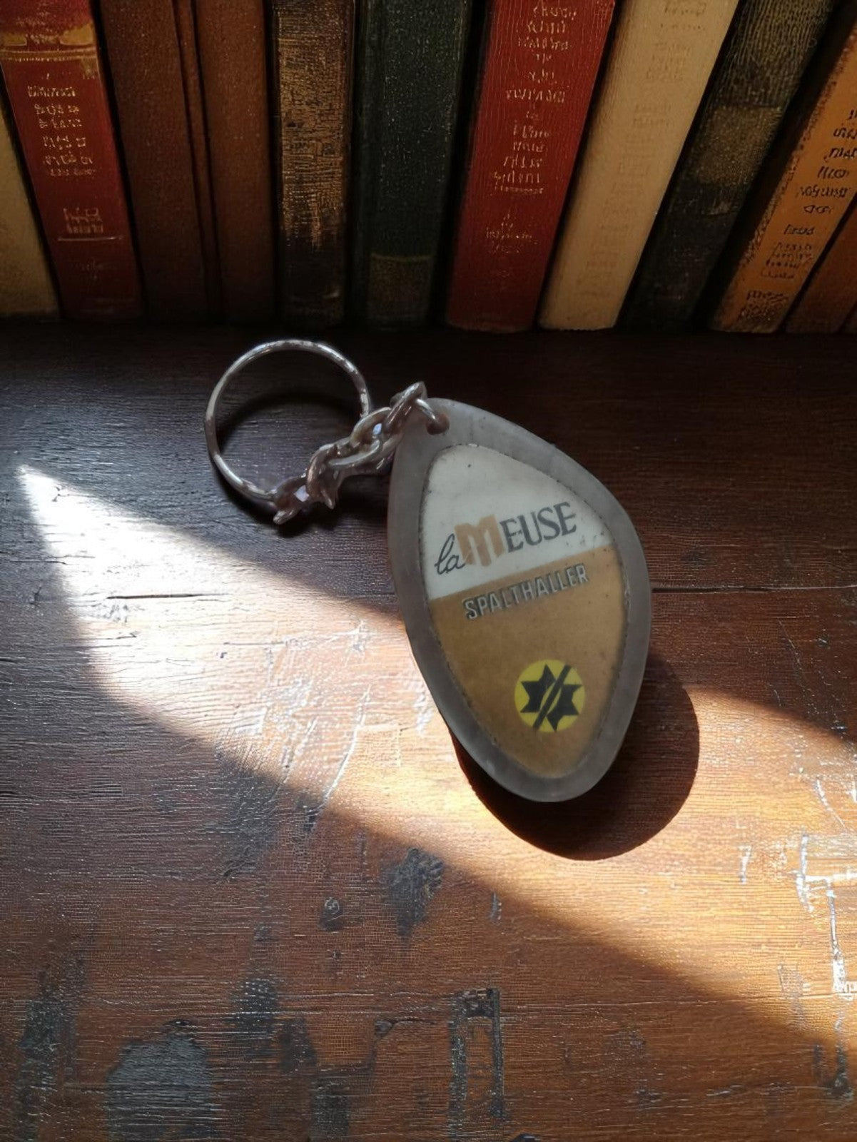 Porte-clés vintage La Meuse Spalthaller pub rétro années 70 accessoire ancien