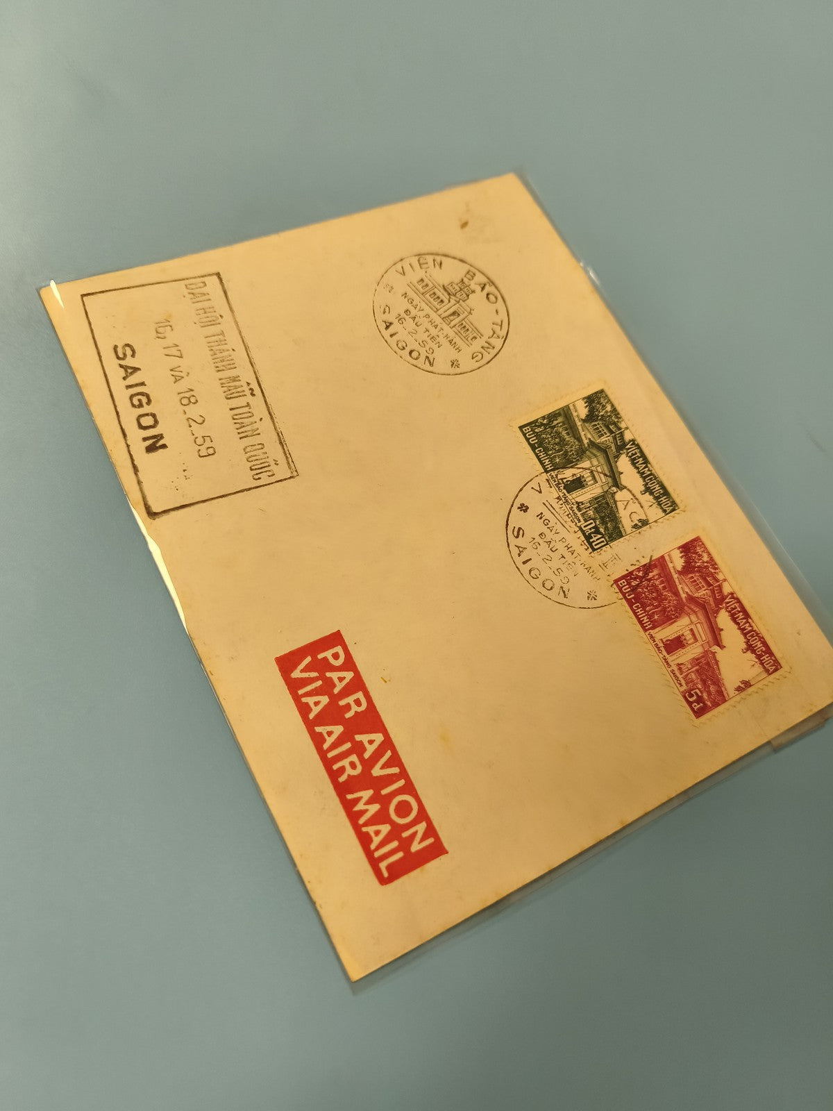 Ancienne enveloppe timbrée oblitérée Saigon Vietnam, collection philatélie vinta