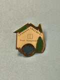 Vintage pin's épargne logement SMC ancien, forme maison, vert et blanc