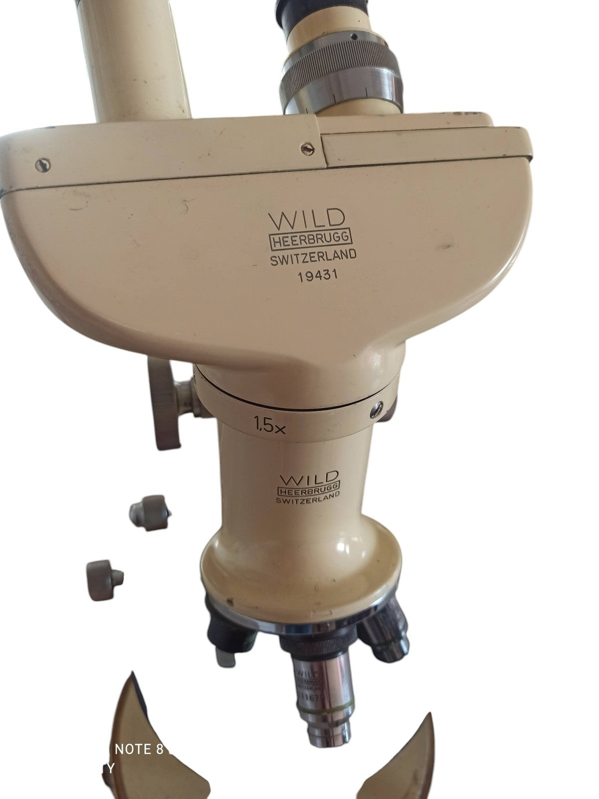 Microscope binoculaire Wild Heerbrugg Suisse avec valise optique pro