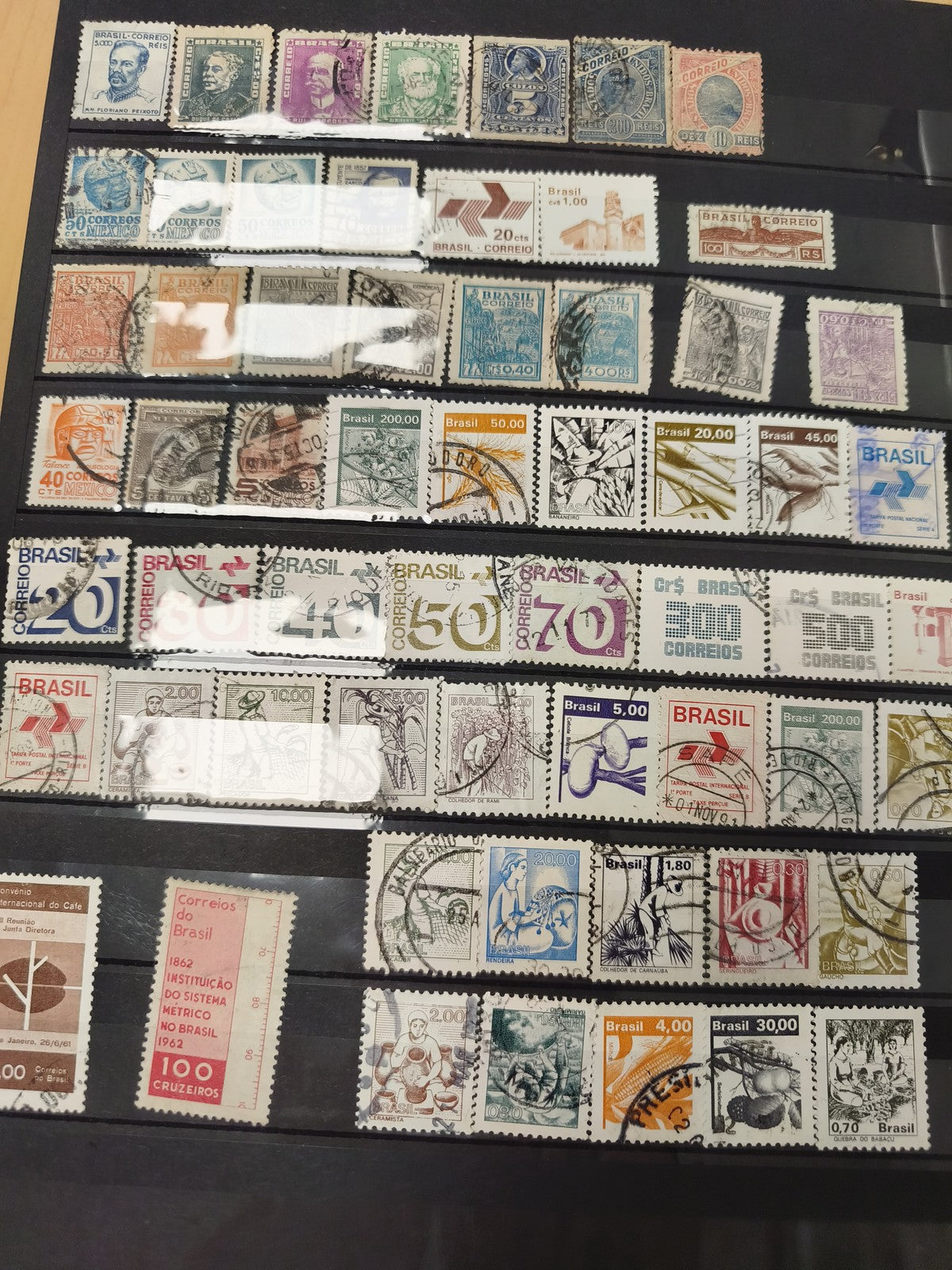 Lot de timbres poste Brésil oblitérés multicolores ? divers motifs et valeurs fa