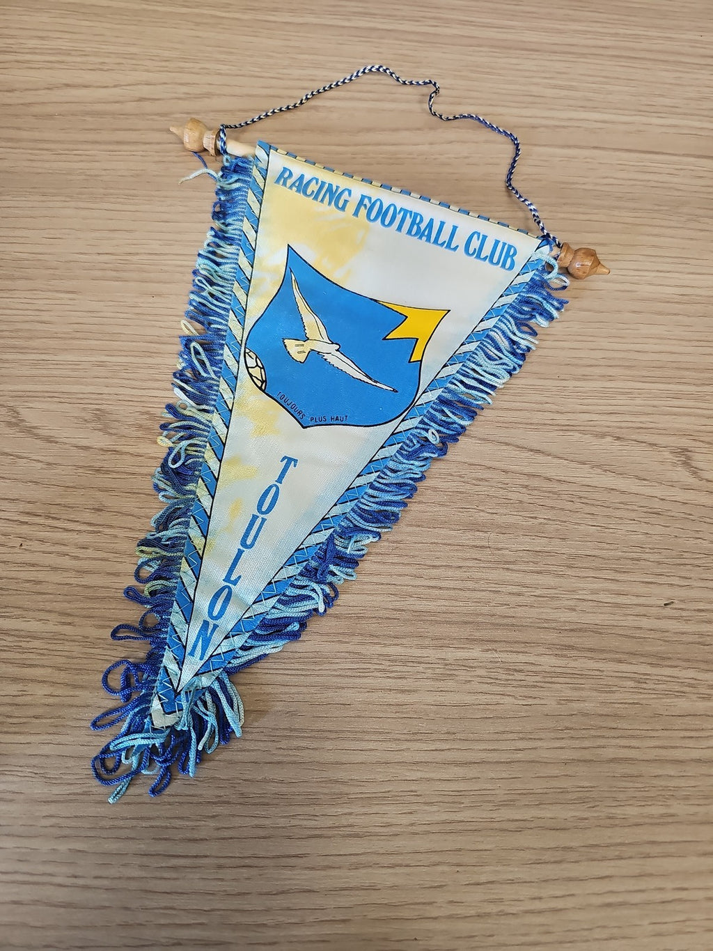 Fanion vintage Racing Football Club Toulon, drapeau rétro bleu jaune supporter