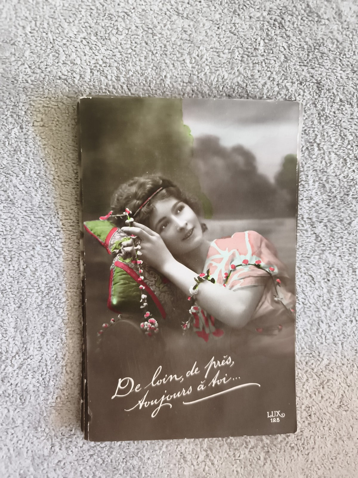 CPA LUX 125 Femme coussin colorisée De loin de près toujours à toi