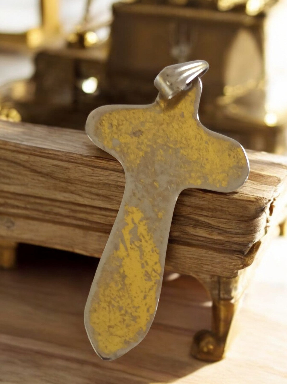 Pendentif croix Christ plaqué or vintage, bijou religieux ancien