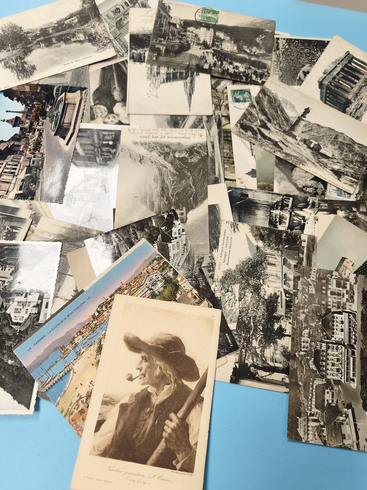 Lot cartes postales anciennes CPA divers lieux France paysages personnages vinta