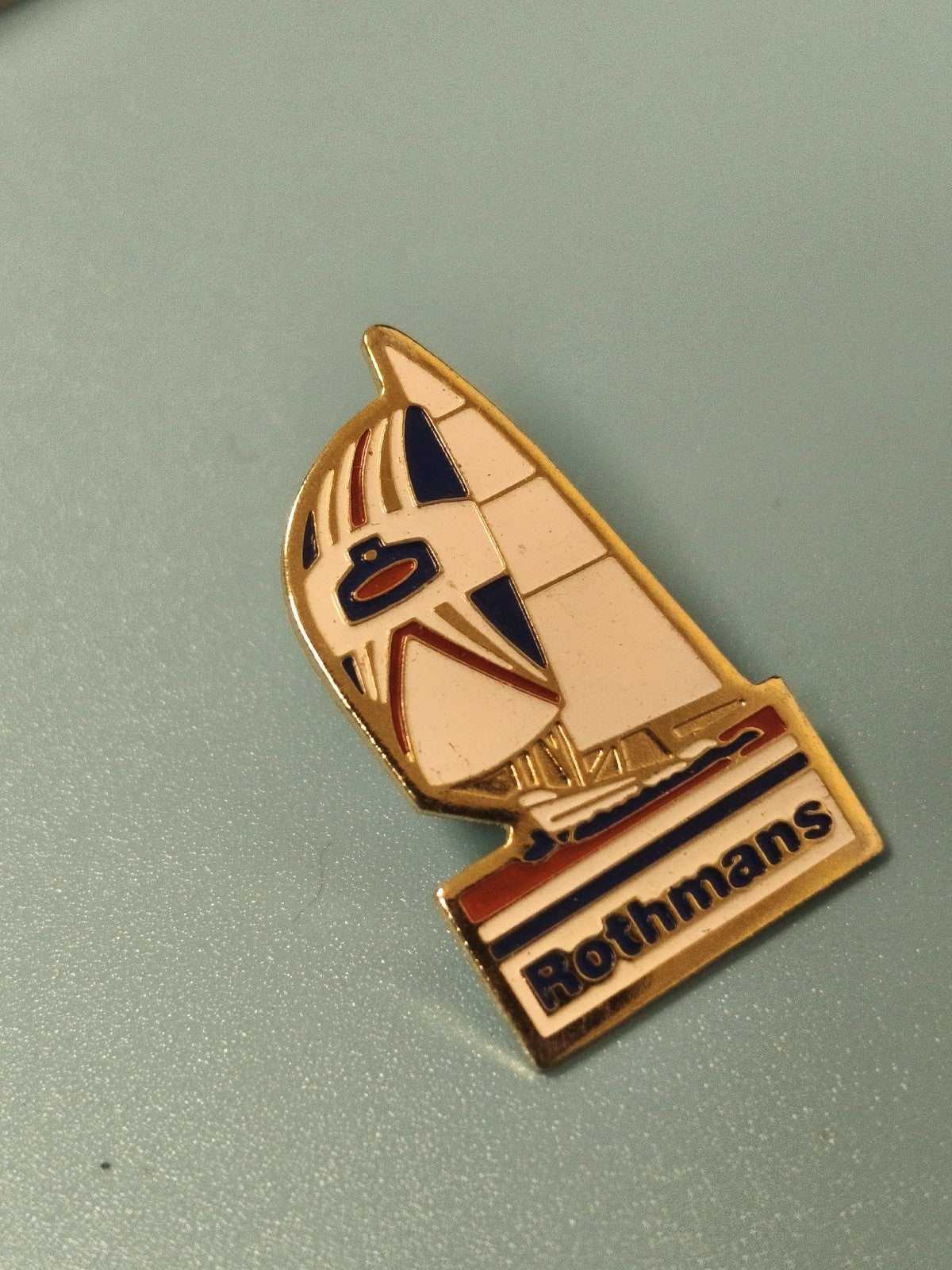 Vintage pin's Rothmans voilier émaillé collection nautisme ancien