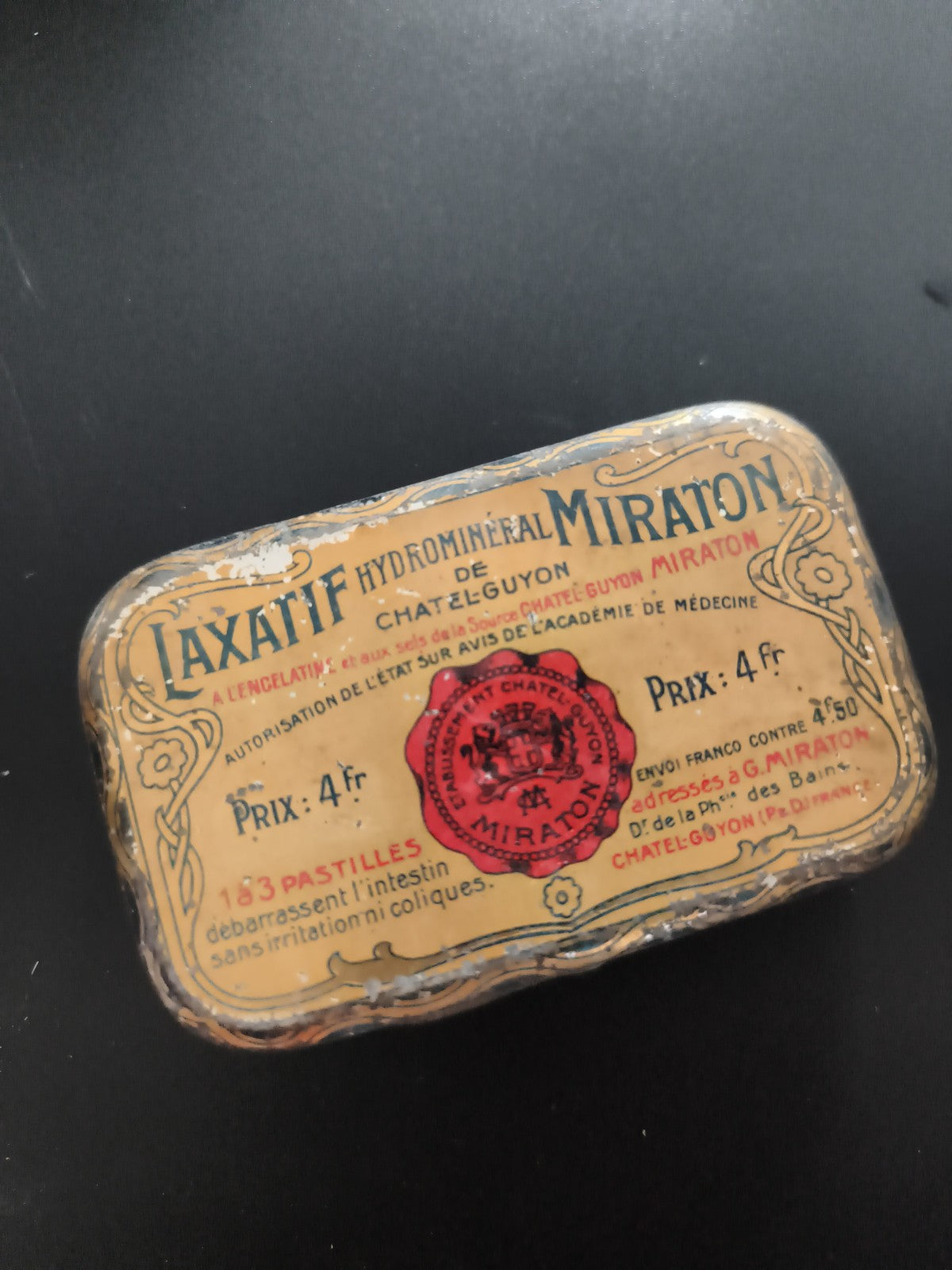 Boîte ancienne Laxatif Miraton Chatel-Guyon déco pharmacie vintage métal