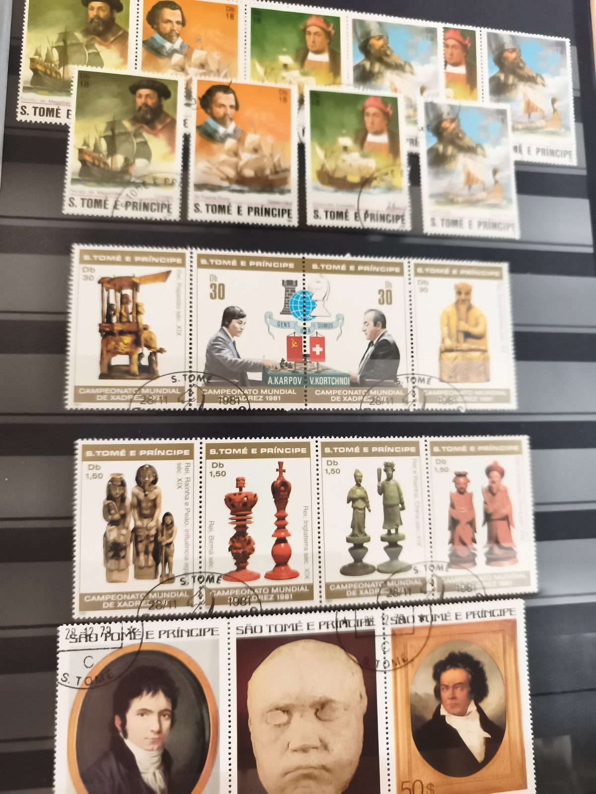 Lot anciens timbres S. Tomé e Príncipe thèmes exploration, échecs, portraits