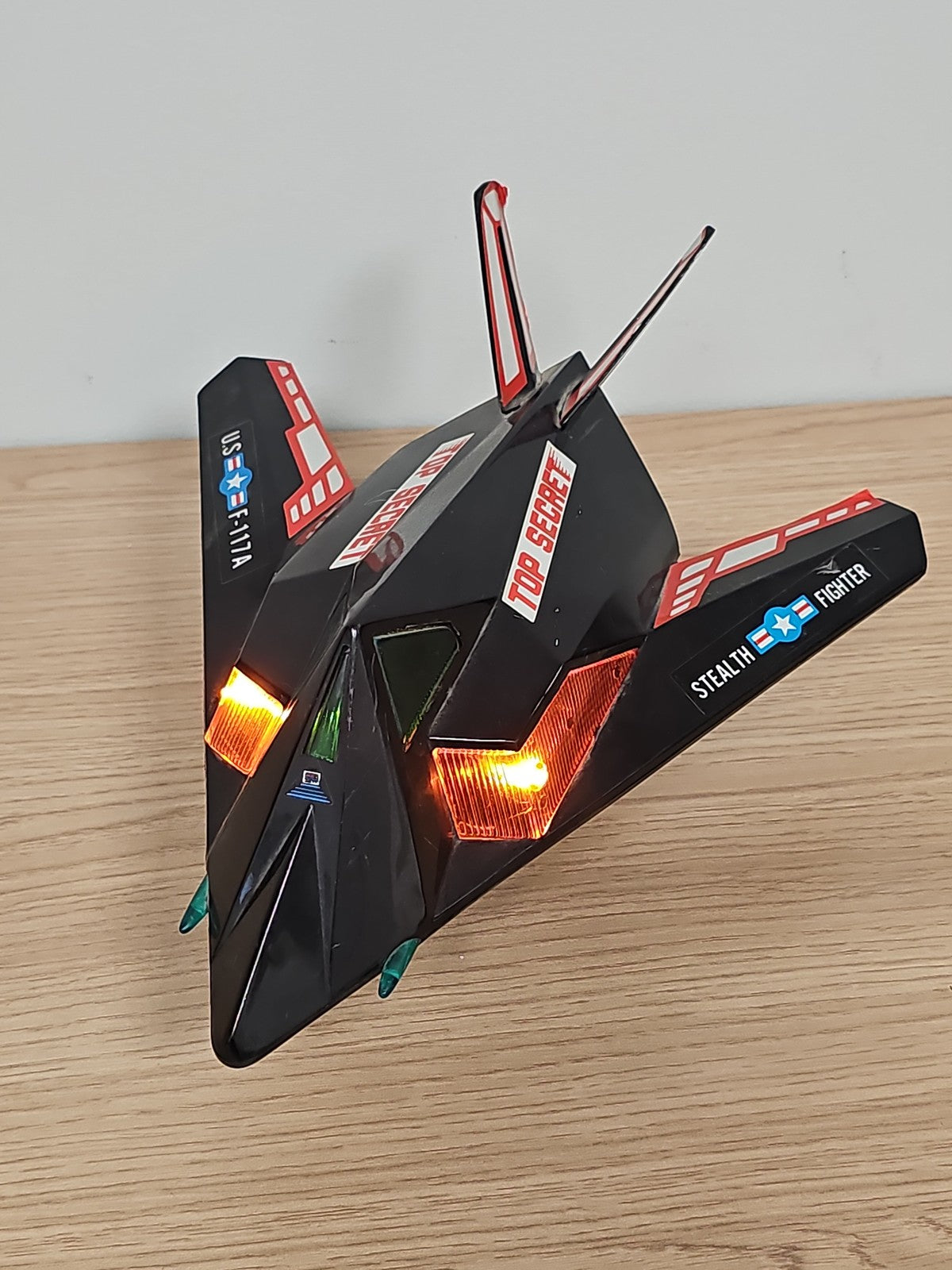 Jouet ancien avion Stealth Nighthawk F117A rétro vintage, collection fonctionnel