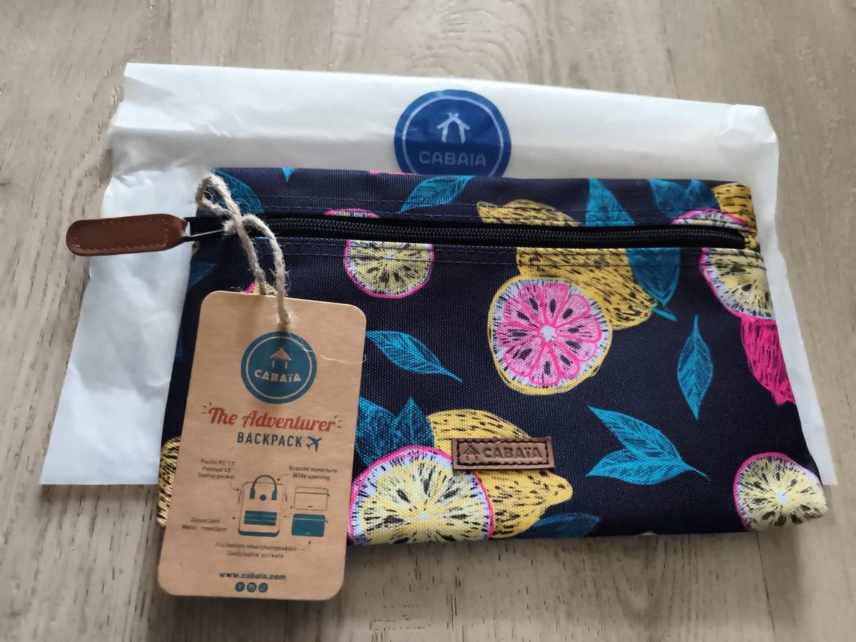 Pochette Cabaia motif agrumes multicolore neuve 24 cm zip, accessoire sac
