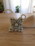 Pendentif vintage métal argenté motif géométrique années 50 rétro bijou