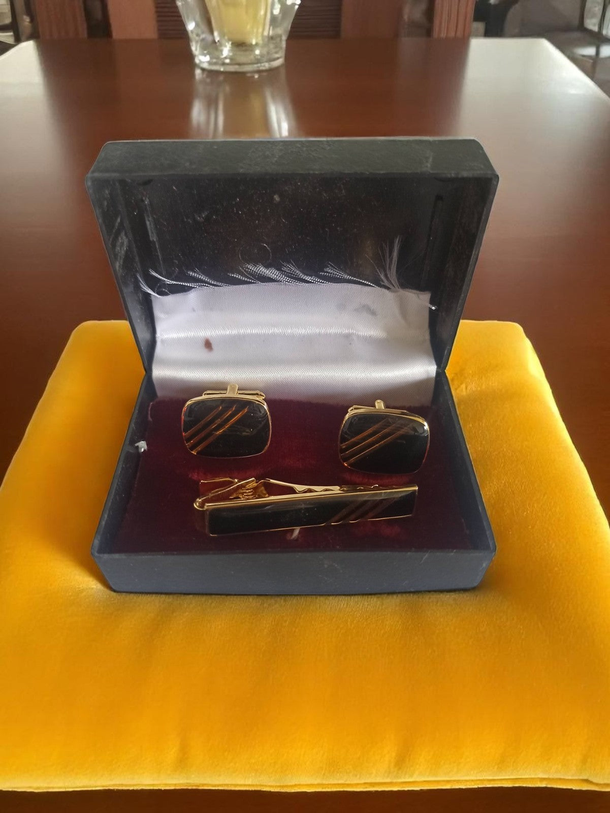 Boutons de manchette et pince cravate vintage noir doré avec boîte coffret