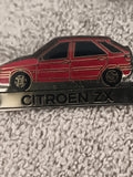 Pin's Citroën ZX vintage, voiture rouge, badge auto années 90 (Ref 9)