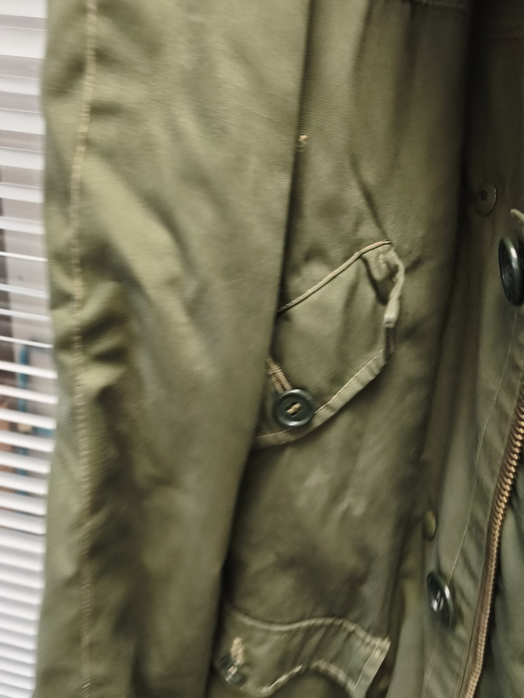 Ancienne veste militaire Parka vintage kaki doublée fourrure style armée