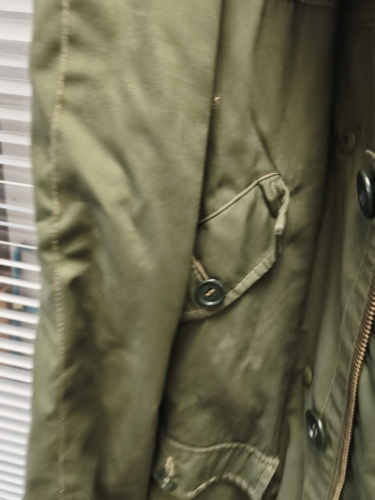 Ancienne veste militaire Parka vintage kaki doublée fourrure style armée