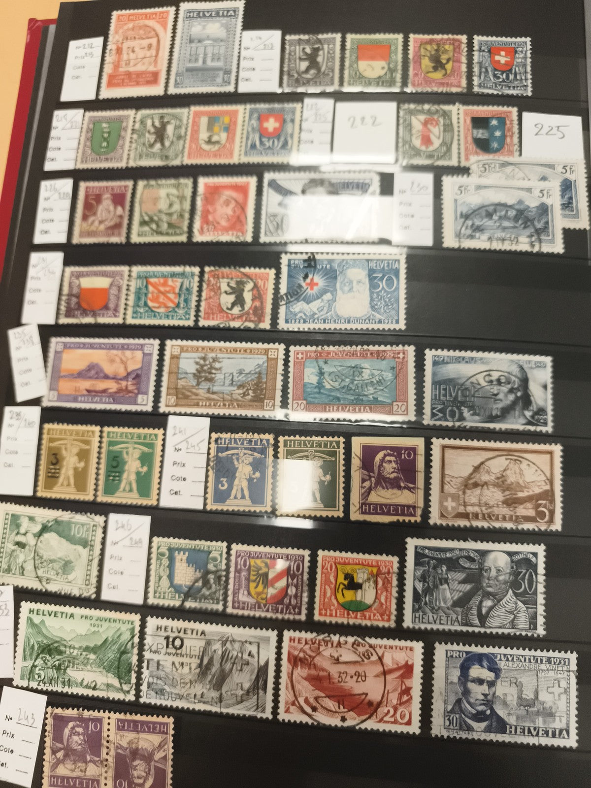 Timbres Helvetia Suisse anciens, blasons, paysages, lot philatélie