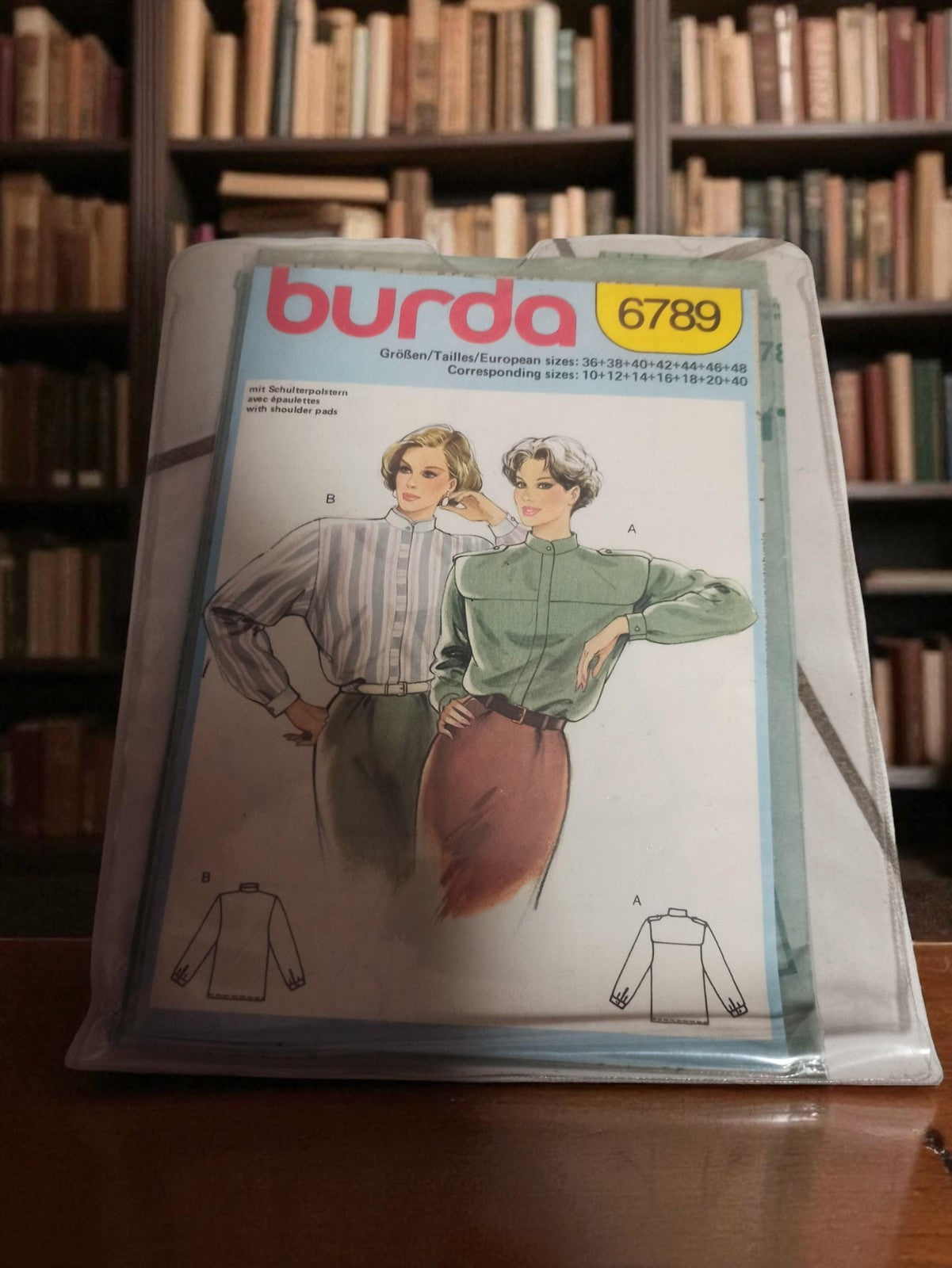 Patron couture vintage Burda 6789 chemisier épaulettes années 80 ancien modèle