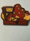 Vintage pin's TOTAL AVIS mascotte rouge et bleu collection essence (Ref 15)