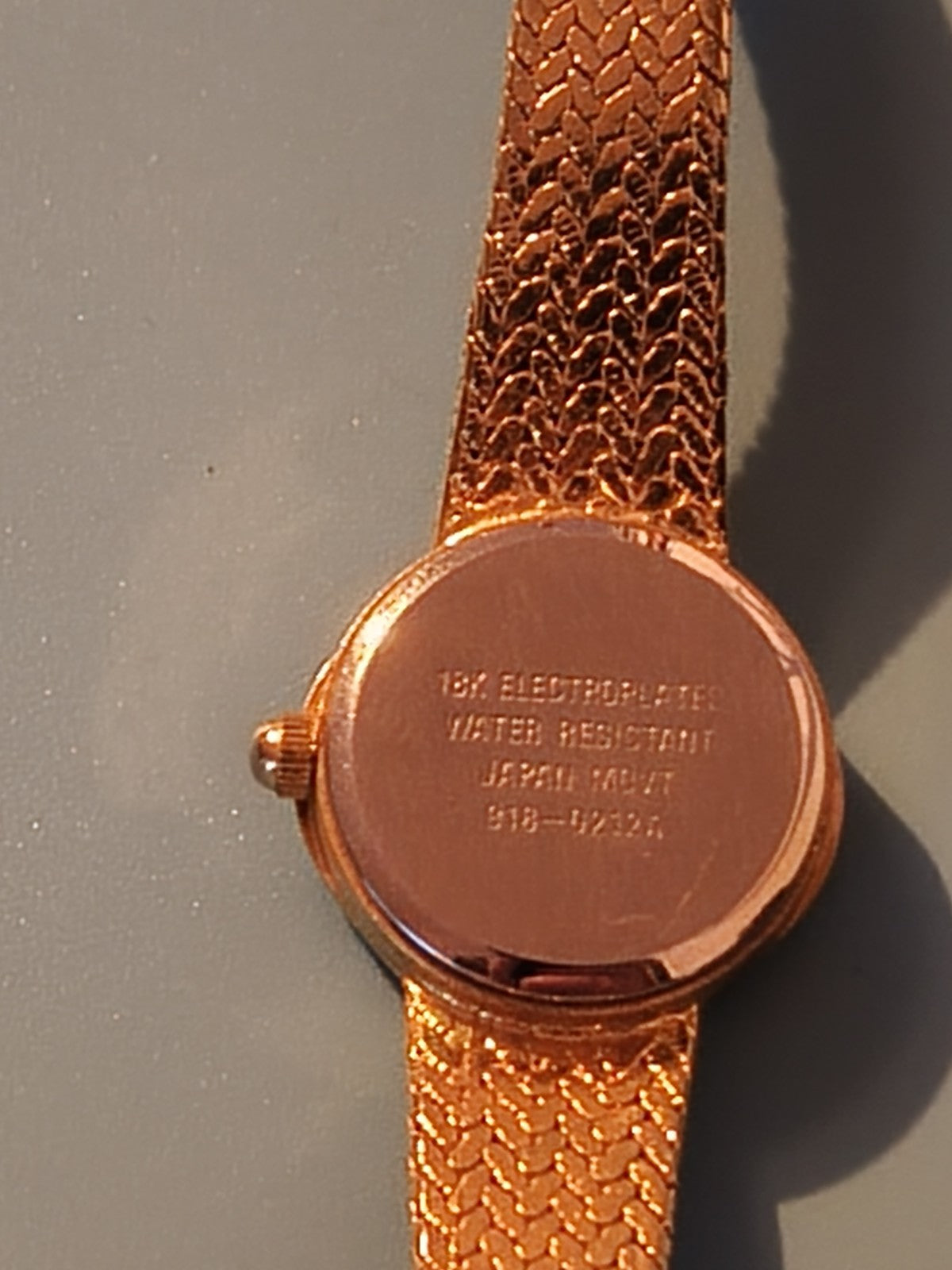 Montre femme vintage Angelo Cardo ancienne, plaqué or, rétro collection